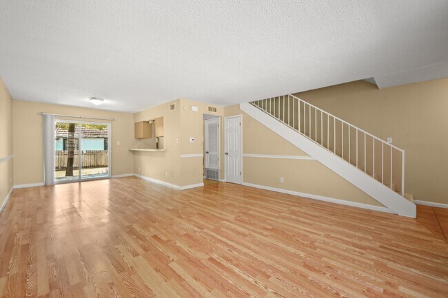 Foto del edificio - 807 Castle Ridge Rd