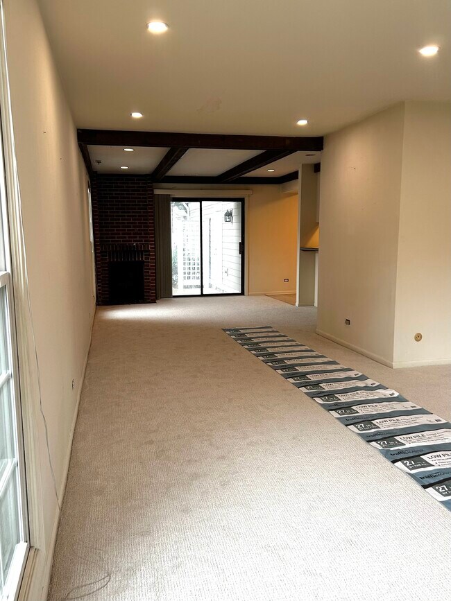 Foto del edificio - 1446 Pebblecreek Dr