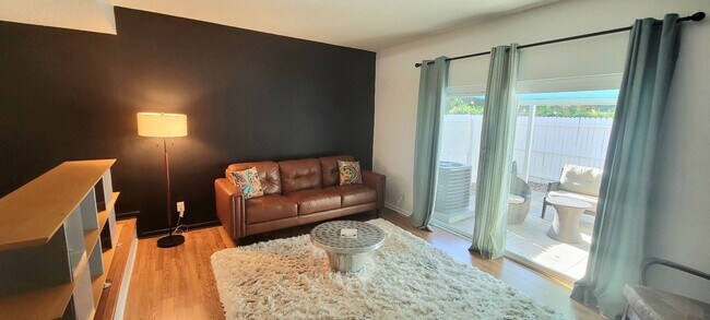 Foto del edificio - Welcome Home To the Four Seasons Condominiums of Winter Park.