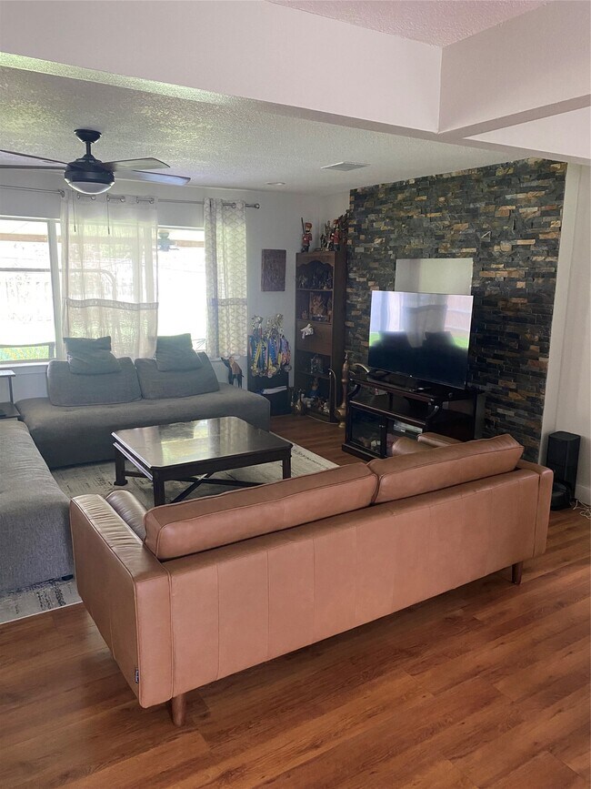 Foto del edificio - 12930 Kimberley Ln