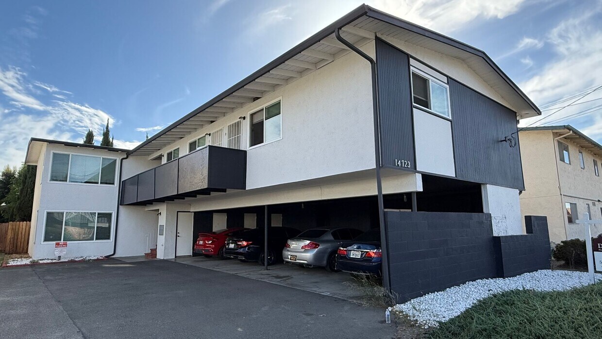 Primary Photo - 14723 Martell Ave