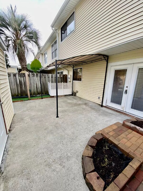 Foto del edificio - 2925 Barrington Ln