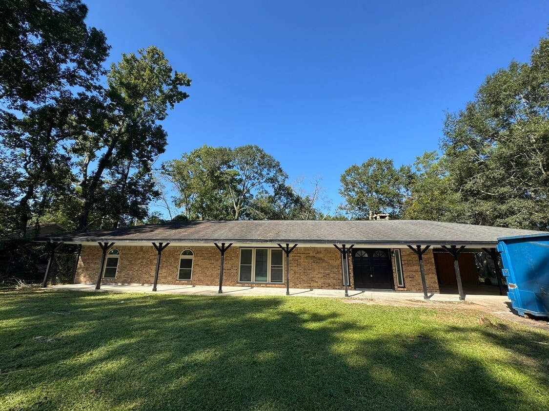 Primary Photo - Gorgeous all renovated Home in Vidor, TX!.