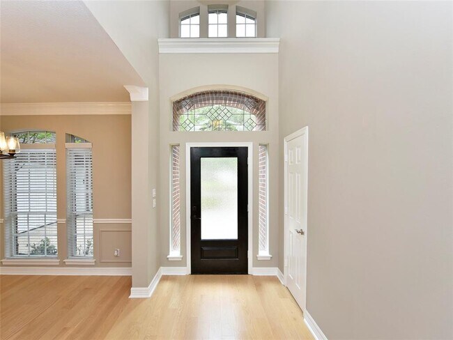 Building Photo - 19810 Emerald Leaf Dr