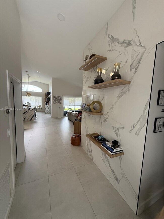Foto del edificio - 5250 NW 53rd Ave