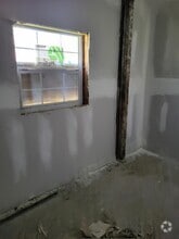 Building Photo - 5467 Queen Mary Ln
