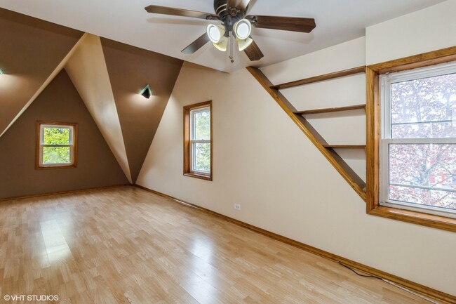 Foto del edificio - 4979 N Austin Ave