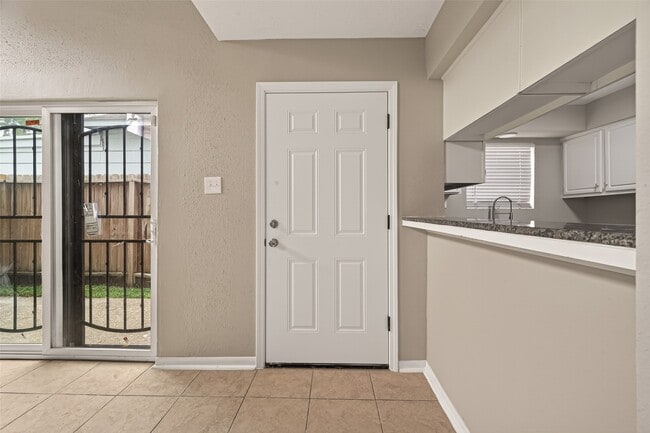 Foto del edificio - 12239 W Village Dr