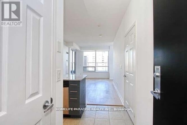 Building Photo - 388 Prince of Wales Dr