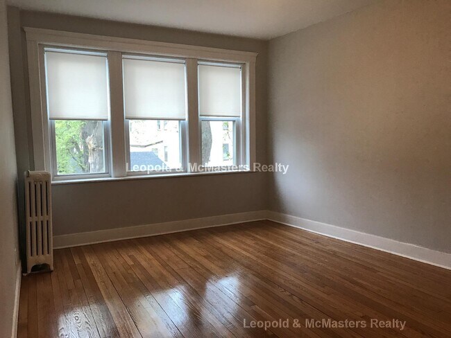 Building Photo - 55 Linden St