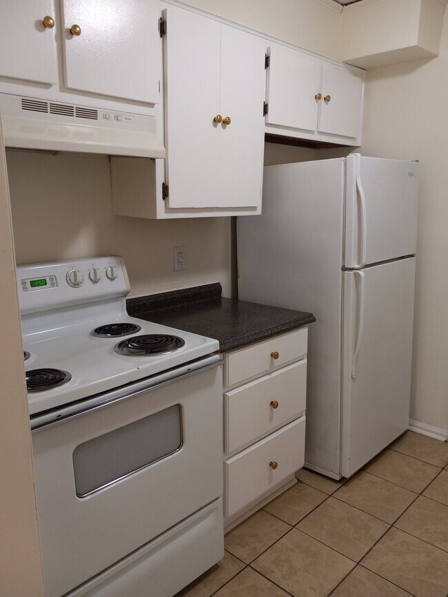 Building Photo - Multifamily