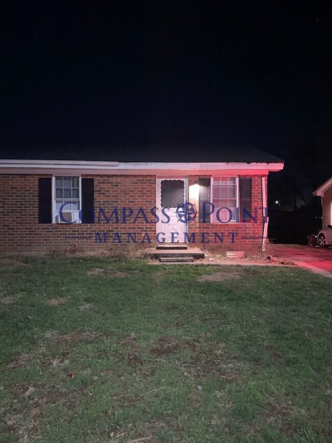 Building Photo - 111 Birch Dr