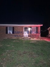 Building Photo - 111 Birch Dr