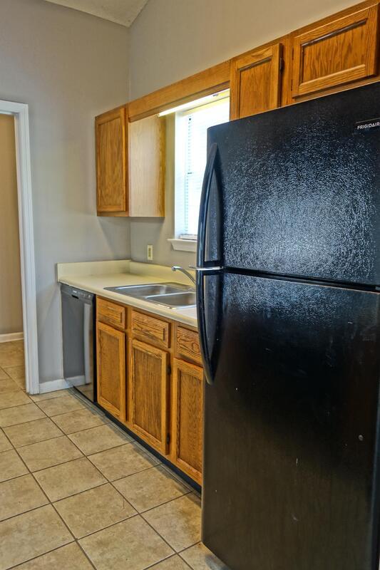 Building Photo - 13916 Sandhurst Dr SW
