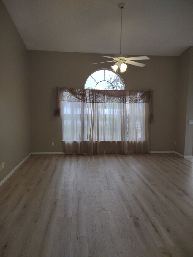 Foto del edificio - 349 N Turkey Pine Loop