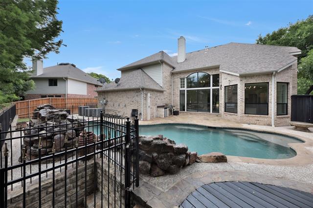 Foto principal - 3310 Meadow Wood Dr