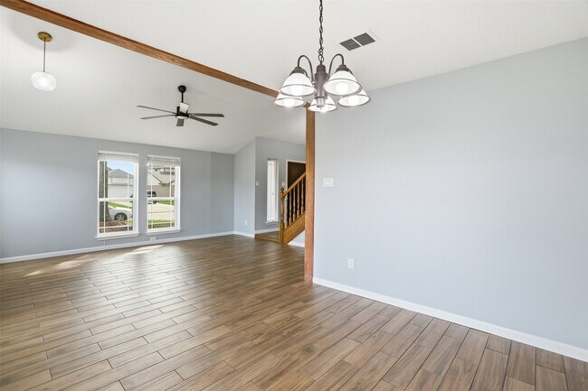 Foto del edificio - 7235 Battle Hills Dr