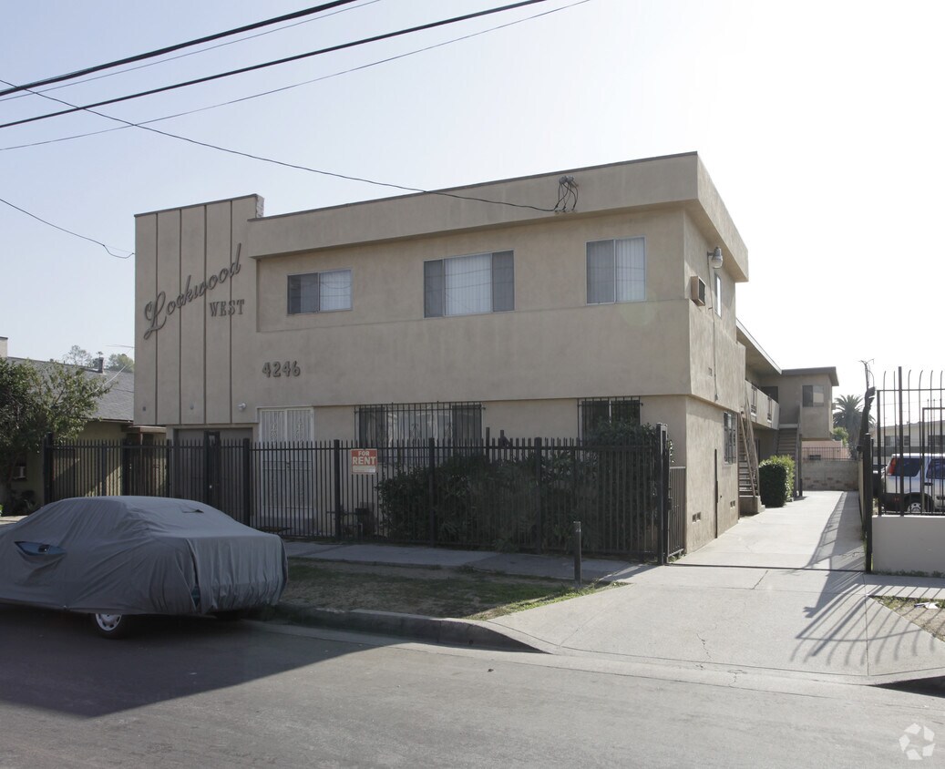 Primary Photo - 4246 Lockwood Ave