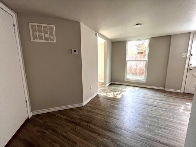 Foto del edificio - 106 E 38th St