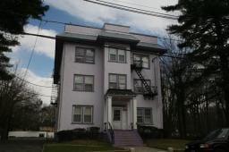 Primary Photo - Lauren Place