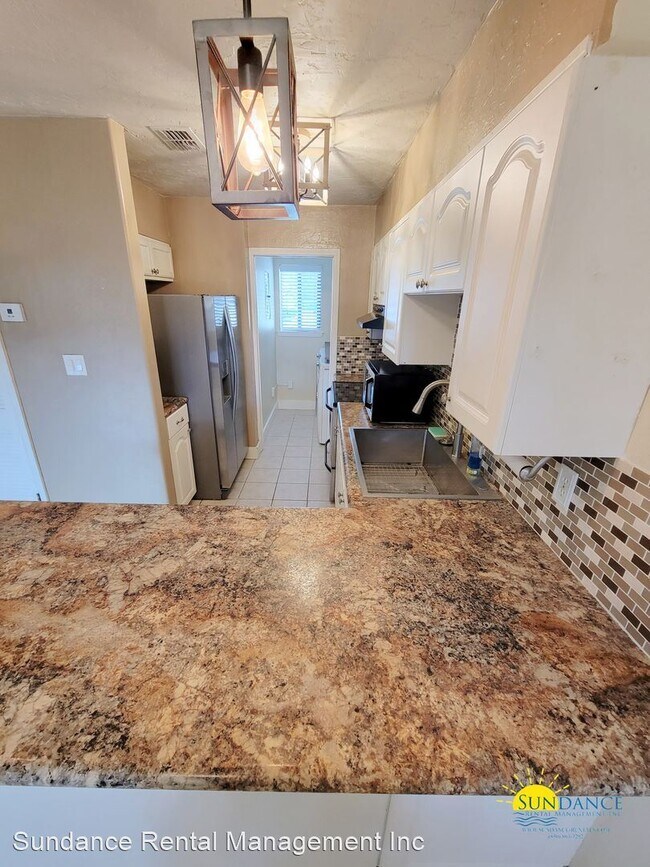 Building Photo - 2 br, 1.5 bath House - 168 Bayou Drive