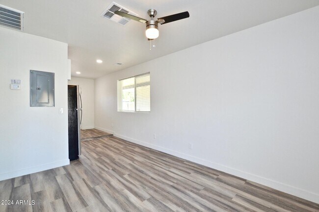 Foto del edificio - 312 N Hartford St