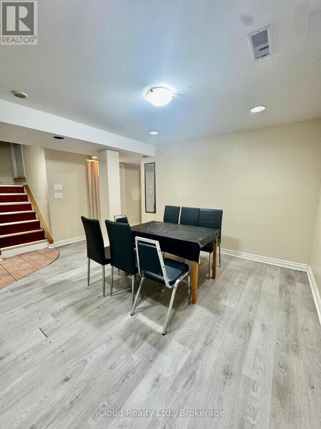 Building Photo - 141 Rainforest Dr