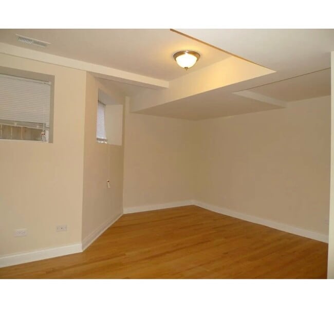 Building Photo - 7257 N Bell Ave