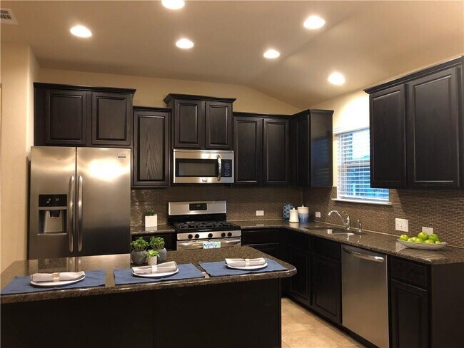 Foto del edificio - 917 Canvasback Creek Dr