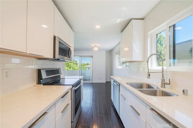 Photo - 1601 Veteran Ave Apartment