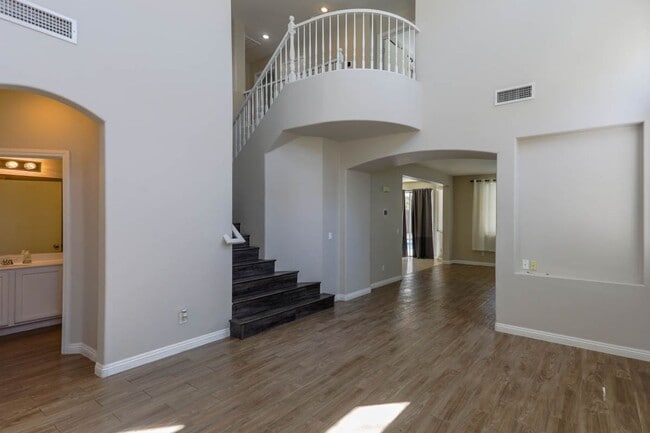 Building Photo - Beautiful North West Las Vegas 4 Bedroom P...