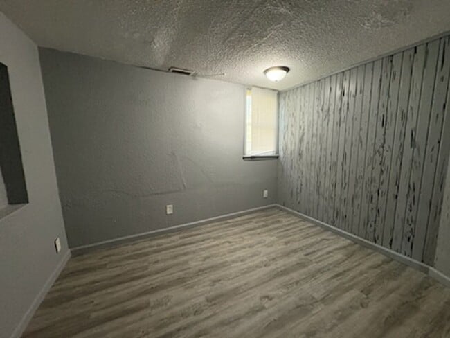 Photo - Blue Lotus (4108 Cuming St) Apartment