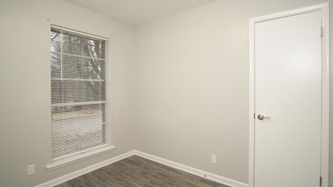 Foto del edificio - 2708 Monticello Dr NW