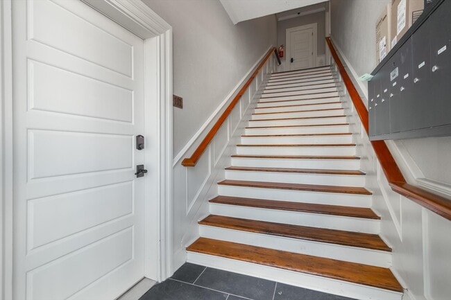 Building Photo - 2401 Market St