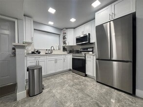 Building Photo - 10865 SW 112th Ave