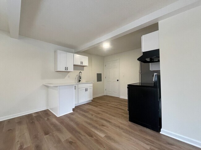 Foto del edificio - Newley Renovated Studio!