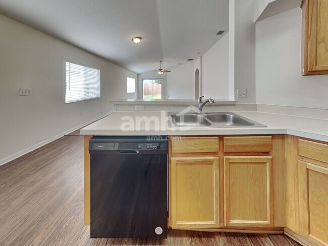 Foto del edificio - 4340 Country Hills Blvd