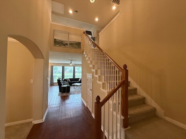 Foto del edificio - 1420 Somerset Dr