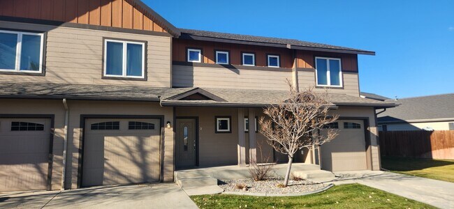 Foto del edificio - 1035 Rd Runner St