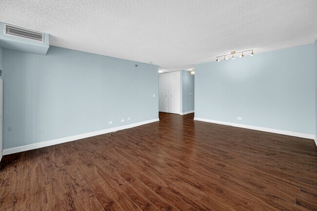 Foto del edificio - 200 N Dearborn St
