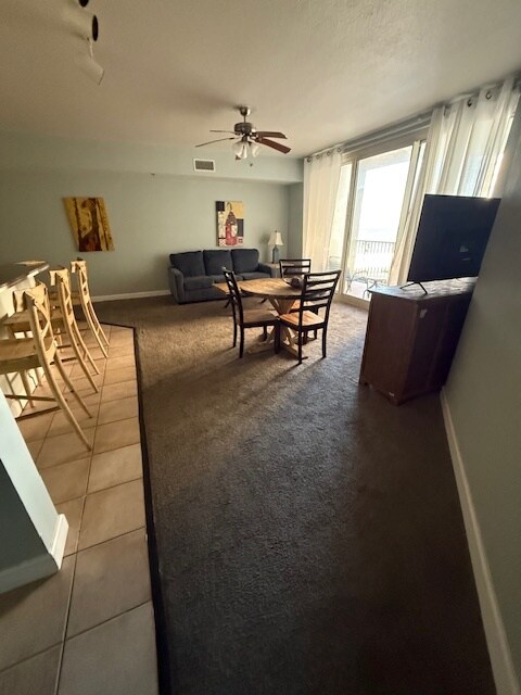 Building Photo - 9900 S Thomas Dr