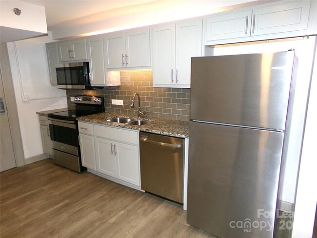 Building Photo - 197 N 2nd St