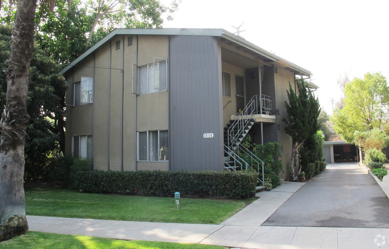 Primary Photo - 1713 Oxley St