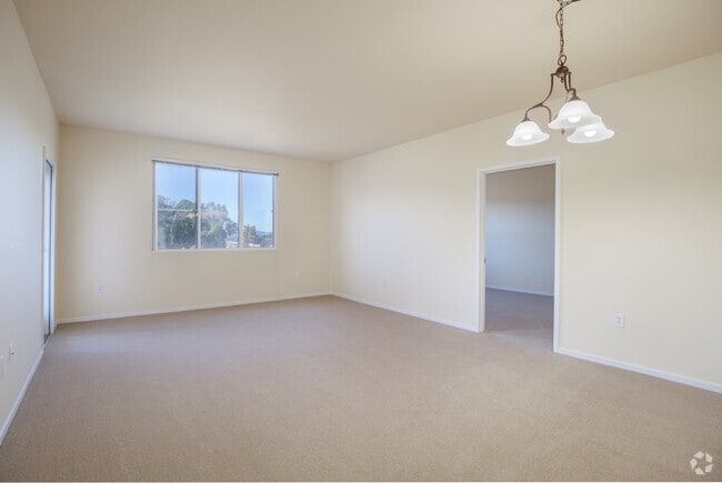 2BR, 2BA - Deluxe Two Bedroom - Heritage Estates Senior Apartments