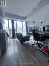 Building Photo - 77 Shuter St