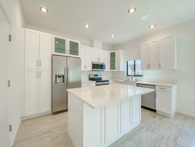 Foto del edificio - 1024 NE 33rd St