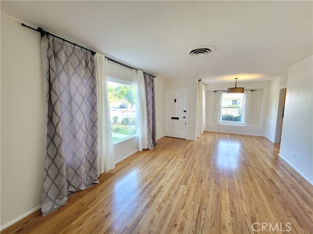 Foto del edificio - 6121 White Oak Ave