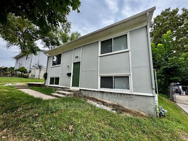 Building Photo - 3723 Webster Ave