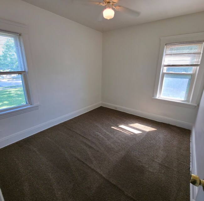 Foto del edificio - 3167 W 115th St