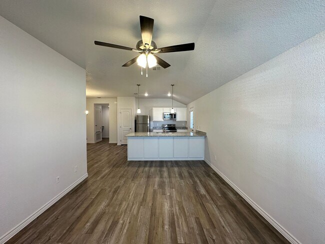 Building Photo - 218 Dolphin Dr